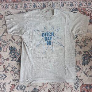Vintage 90s Ditch Day T-Shirt - size Medium single stitch
